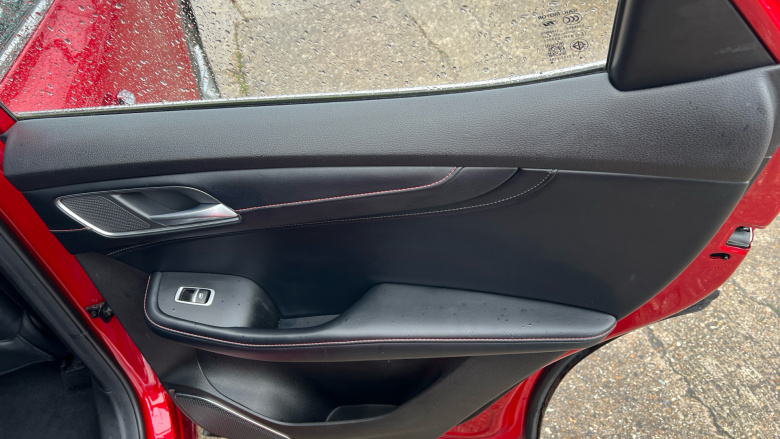 MG Hs 1.5 T-GDI Excite 5dr DCT Petrol Hatchback